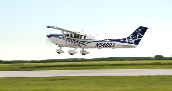 Cessna-Turbo-Skylane-skyheralds